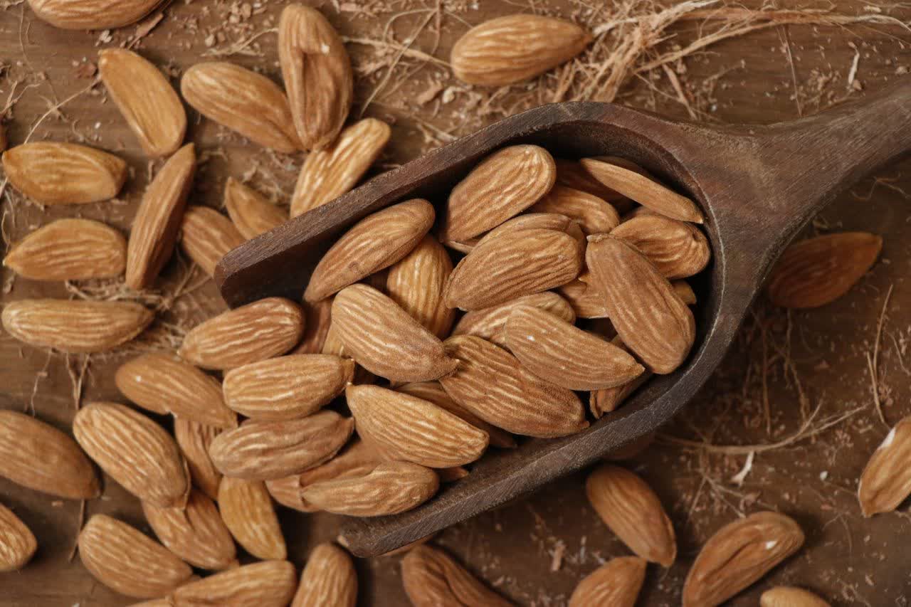 Bulk Iranian Mamra Almonds Supplier for Ministries of Agriculture & Trade; Certified Quality & Reliable Delivery